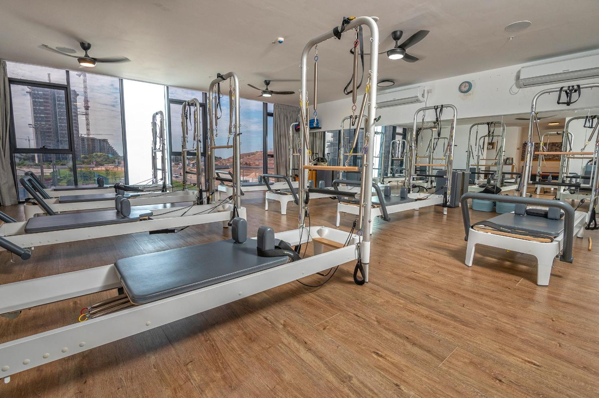 Hi-Yam Seaview Apartments & Suites - יש ממ"ד Bat Yam Buitenkant foto