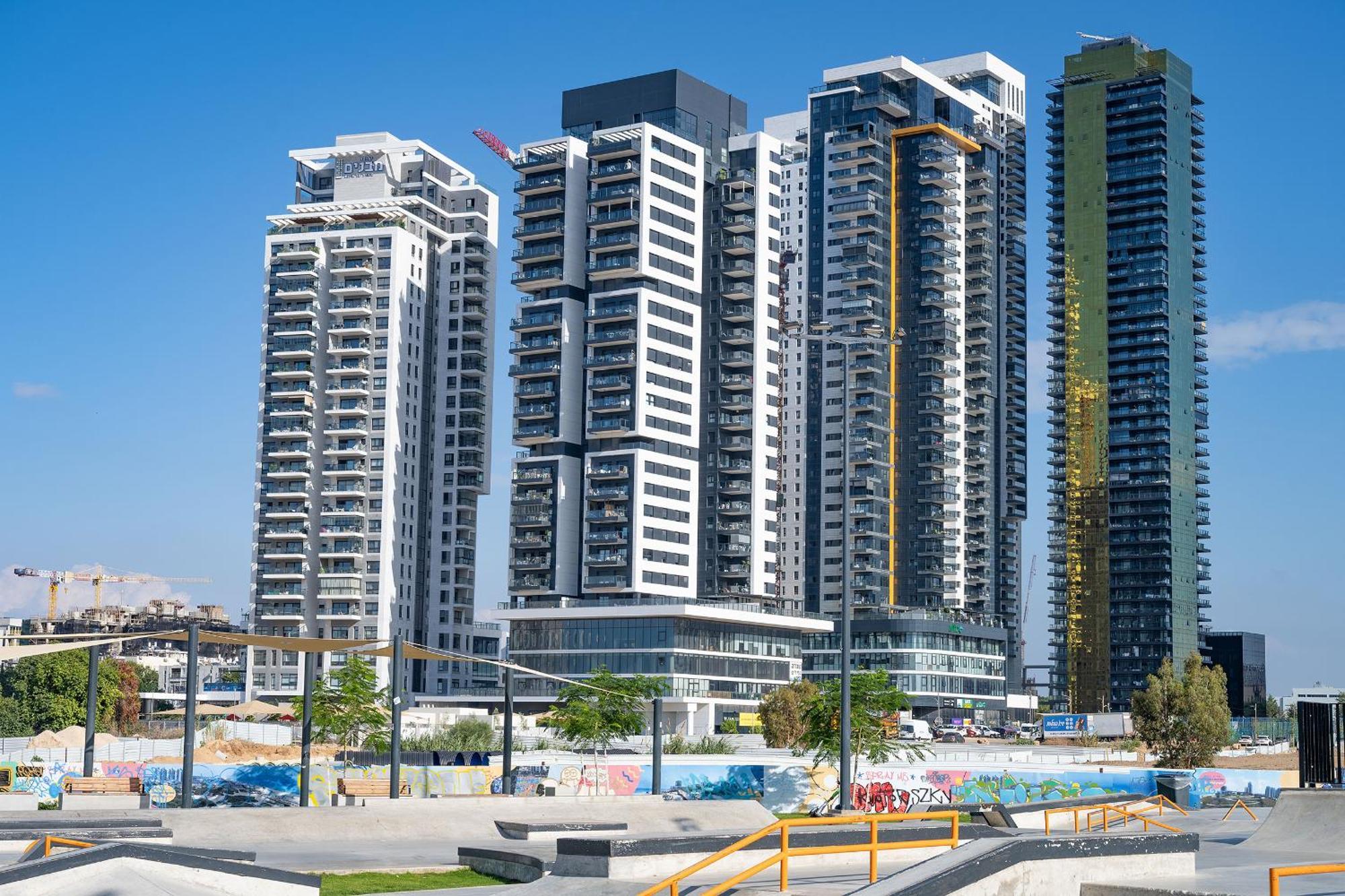 Hi-Yam Seaview Apartments & Suites - יש ממ"ד Bat Yam Buitenkant foto