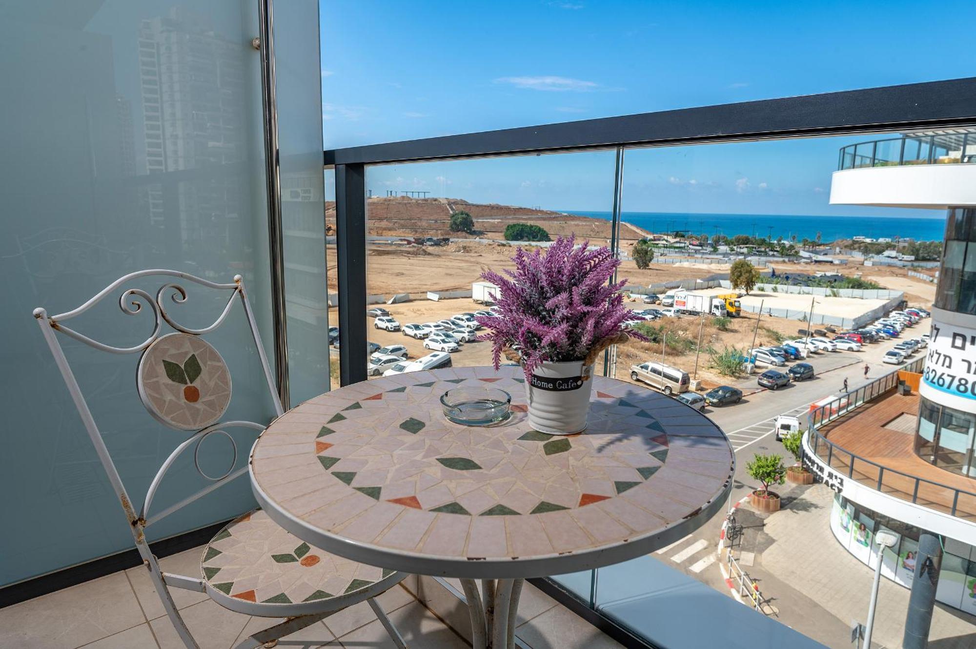Hi-Yam Seaview Apartments & Suites - יש ממ"ד Bat Yam Kamer foto