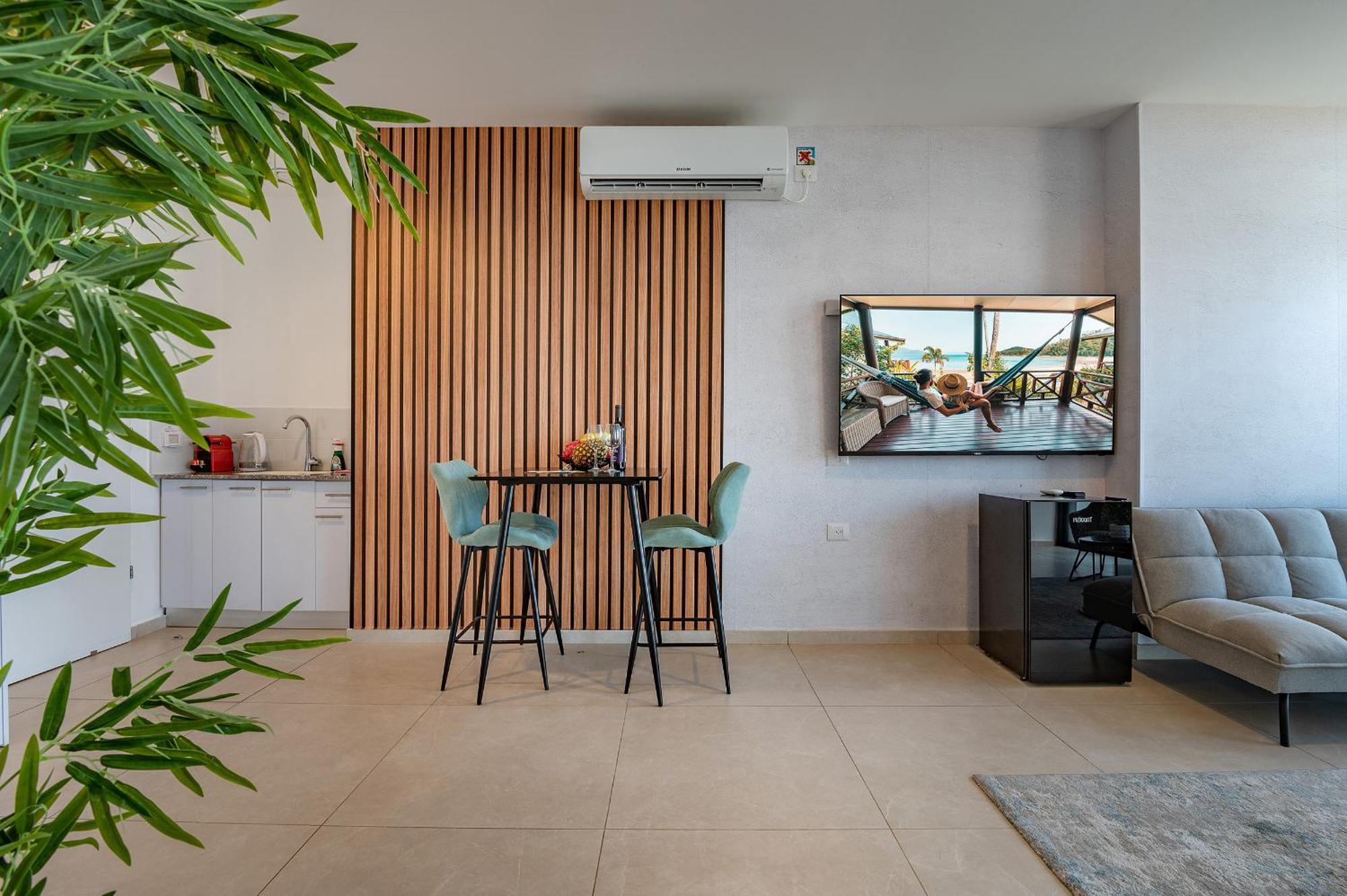 Hi-Yam Seaview Apartments & Suites - יש ממ"ד Bat Yam Kamer foto