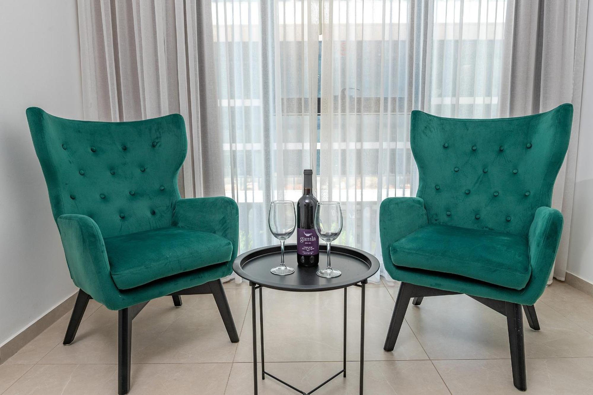 Hi-Yam Seaview Apartments & Suites - יש ממ"ד Bat Yam Kamer foto